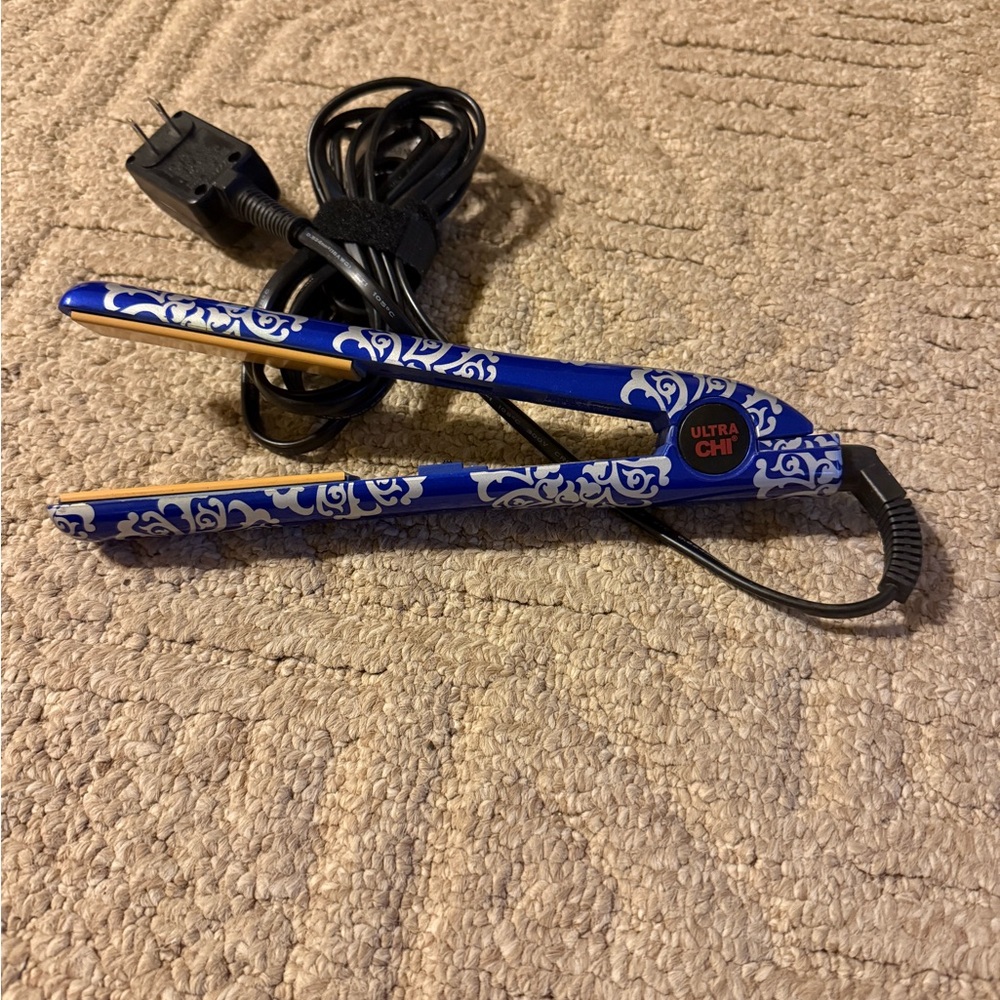 CHI ultra Blue and Gold Flat Iron